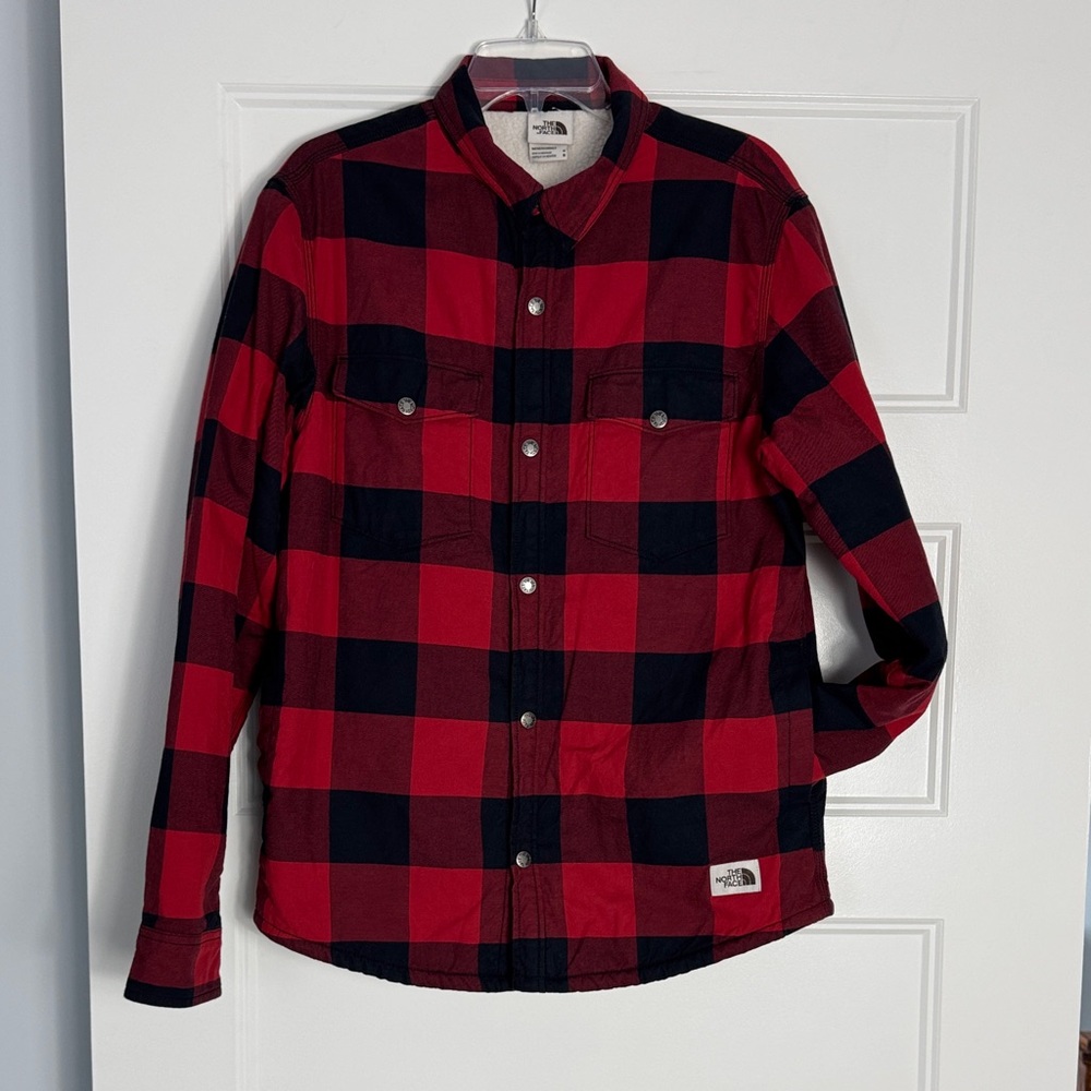 The North Face NWOT Men's Red and Black Campshire shirt jacket